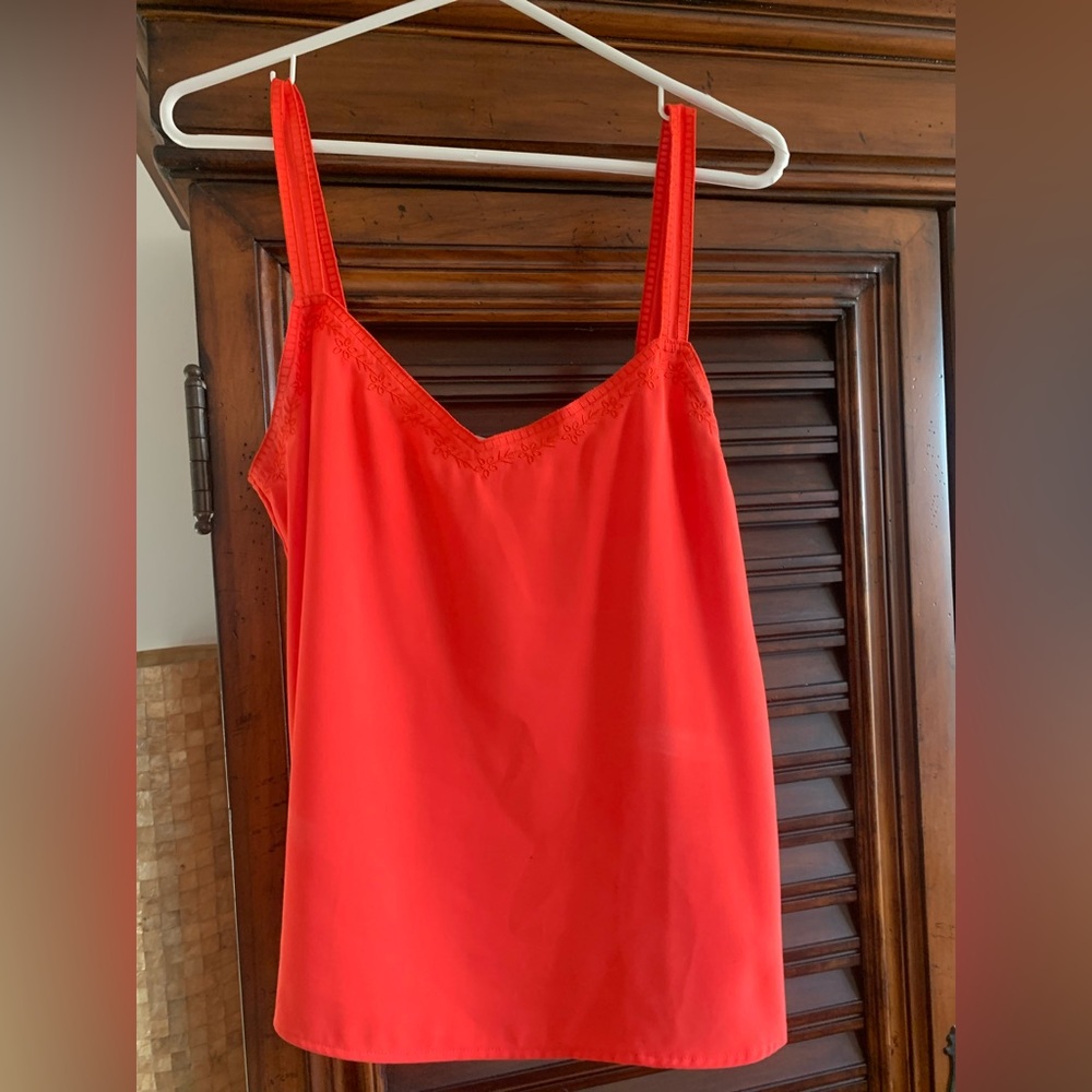 Vibrant Red Medium Top